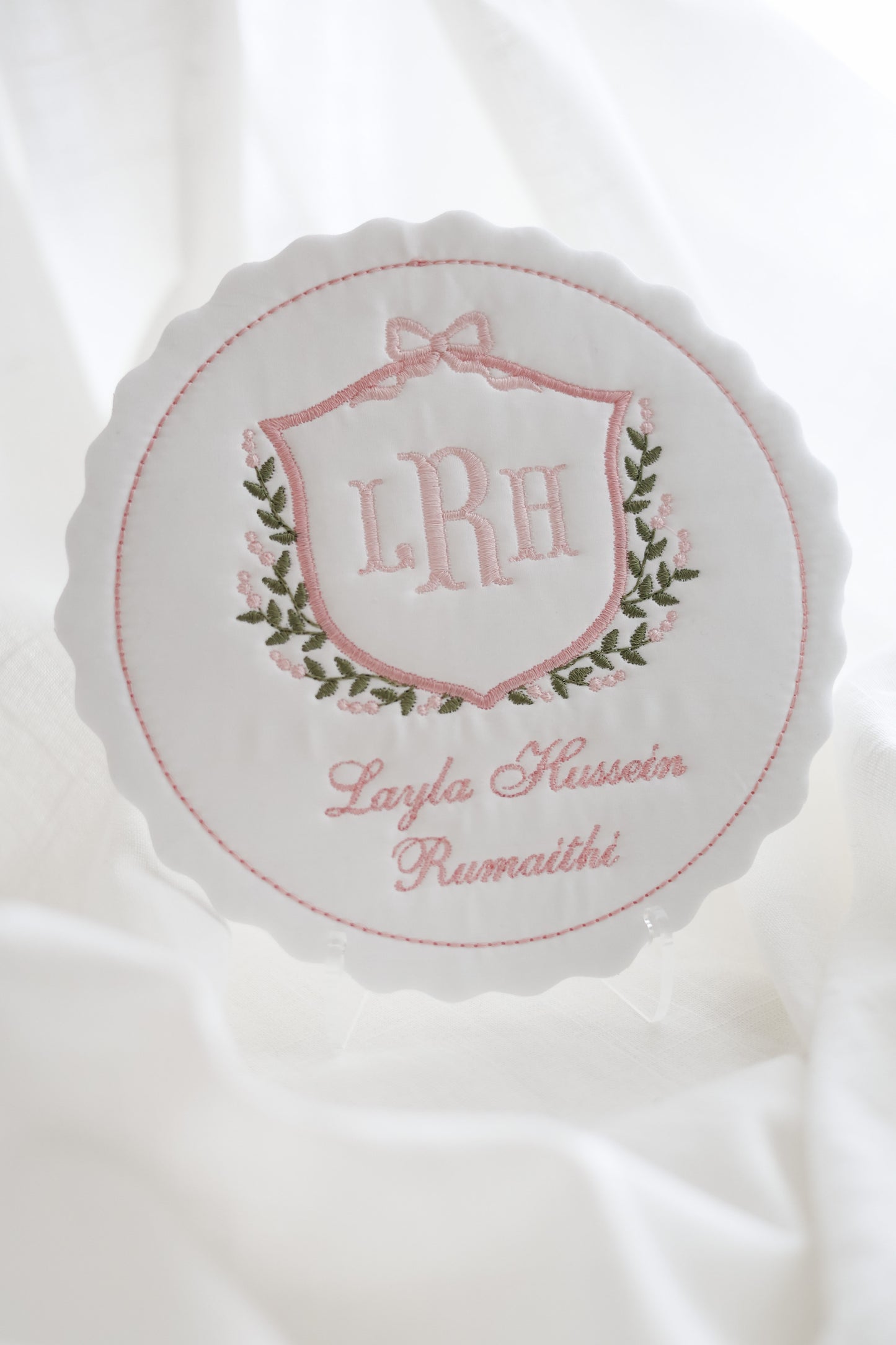 Monogram Crest | Heirloom Name Announcement